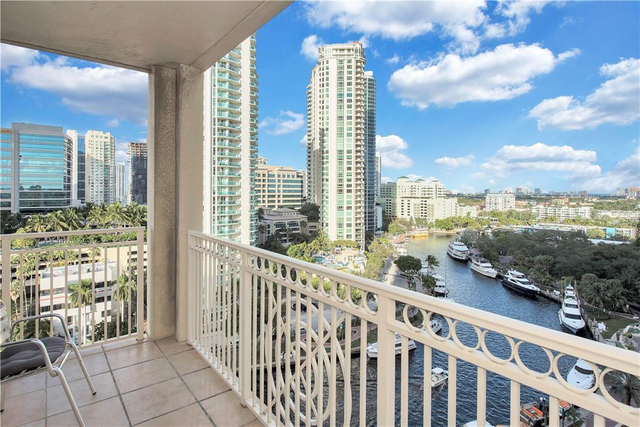 511 Se 5th Avenue - Photo 1