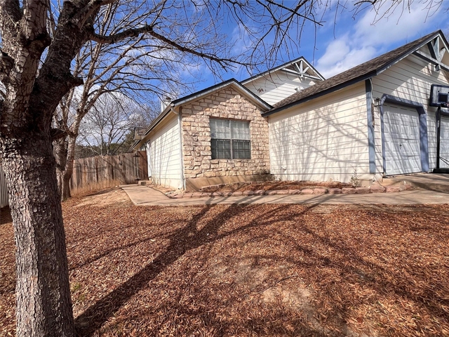 433 Sailmaster St - Photo 1