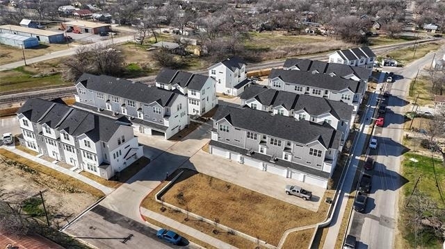 525 W Collins Street - Photo 1