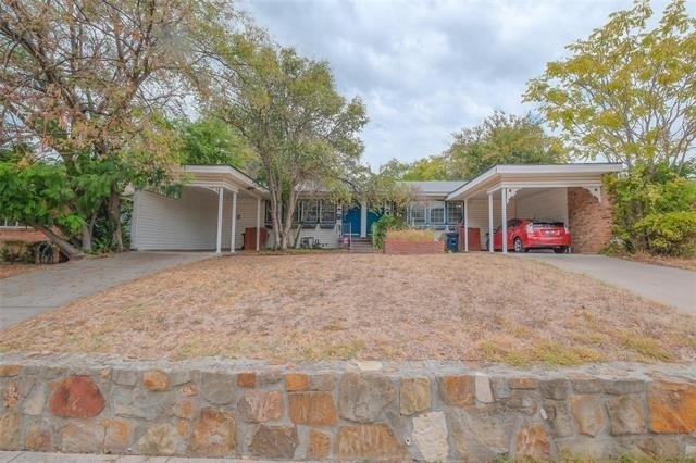 3900 Dexter Avenue - Photo 1
