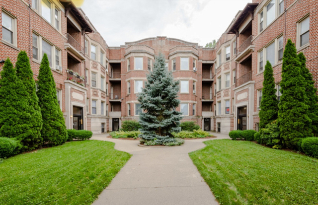 431 E Oakwood Boulevard - Photo 1