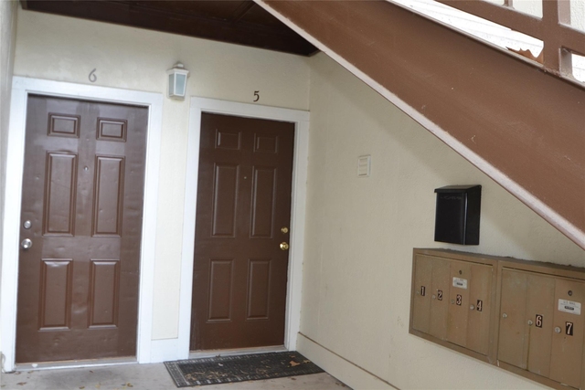 304 Dell Court - Photo 1