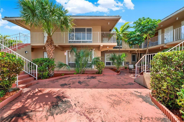 2864 Ne 32nd Street - Photo 1