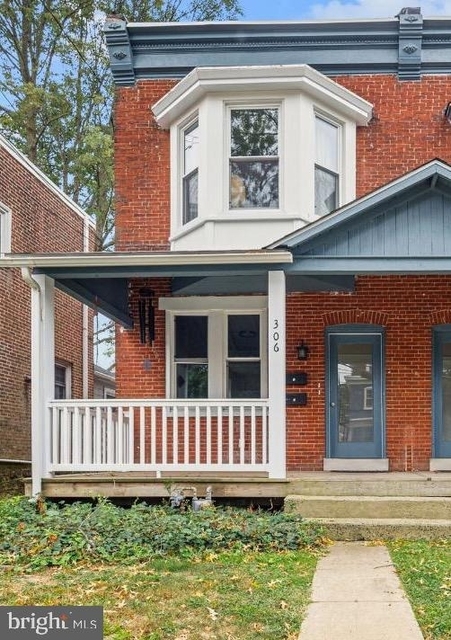 306 E Front Street - Photo 1
