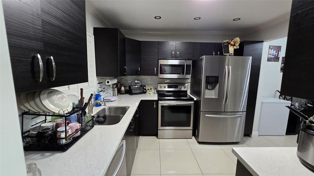 5140 Sw 40th Avenue - Photo 1