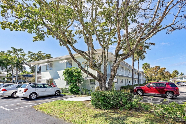 2440 Sw 22nd Avenue - Photo 1