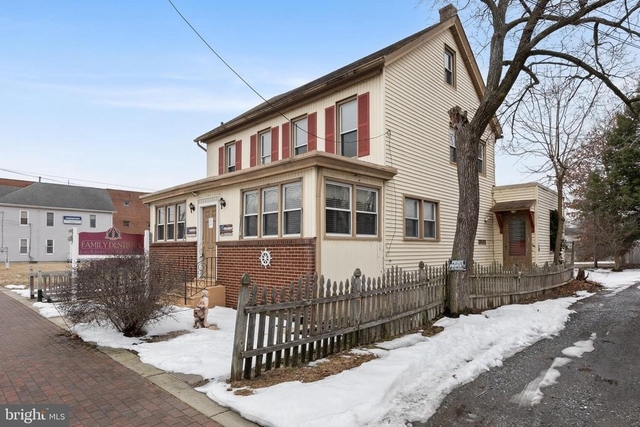 24 W Broad Street - Photo 1