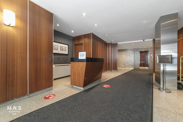 65 W 55th Street - Photo 1