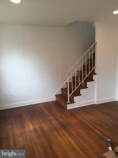 5030 South Dakota Avenue Ne - Photo 1
