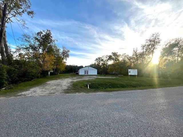 17619 Lewis Dr - Photo 1