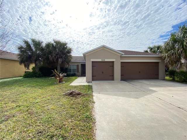 3510 Yacht Club Court - Photo 1