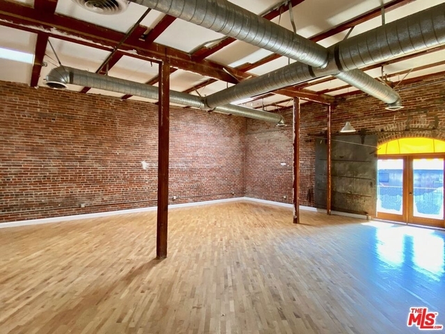 726 S Santa Fe Avenue - Photo 1