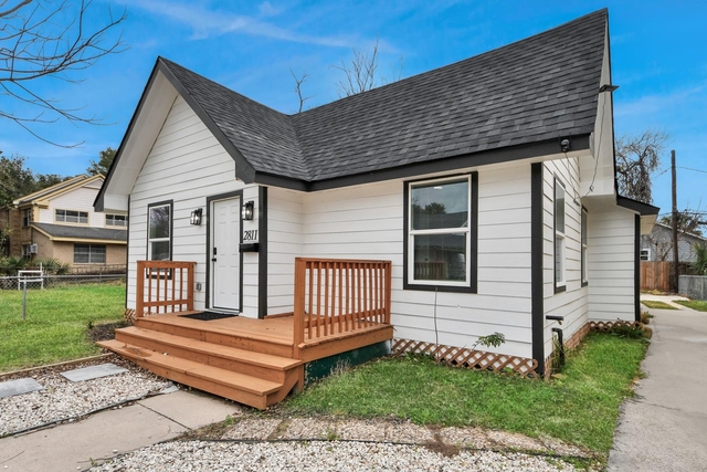 2811 Winbern Street - Photo 1