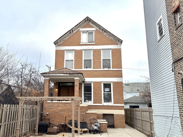 2141 S Marshall Boulevard - Photo 1