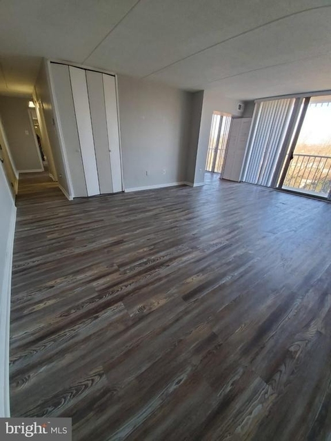 427 Playa Del Sol - Photo 1