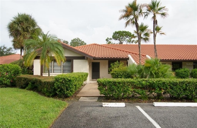 5635 Golf Pointe Drive - Photo 1