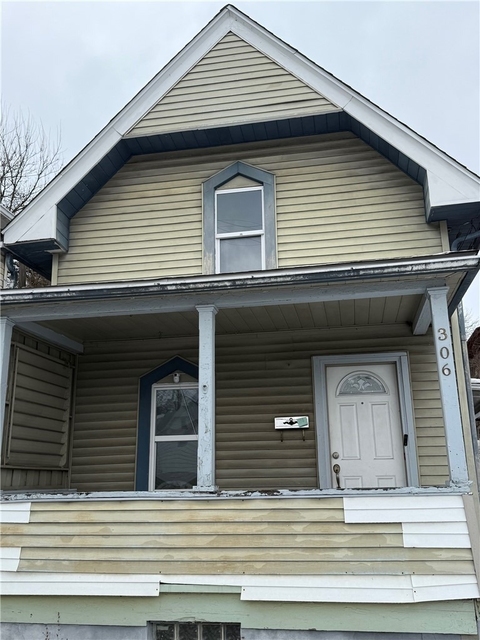 306 Laredo St - Photo 1