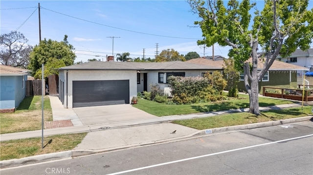 923 W Maple Avenue - Photo 1