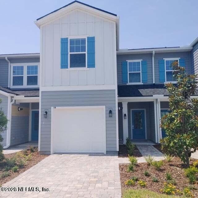 136 Pinebury Lane - Photo 1