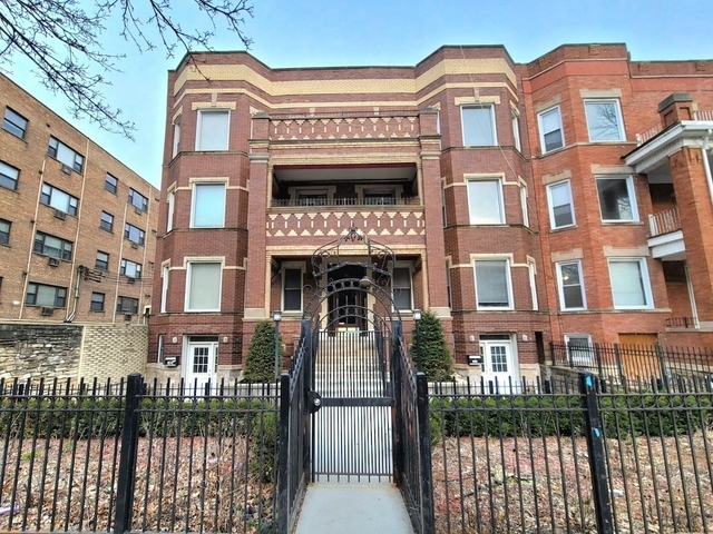 6717 N Sheridan Road - Photo 1
