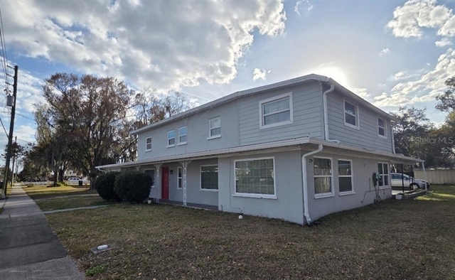 712 S Clyde Avenue - Photo 1