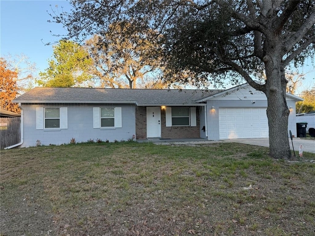 137 N Nowell Street - Photo 1