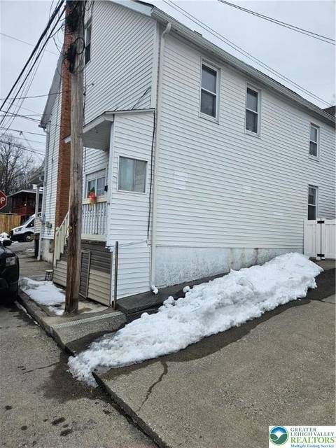 546 E Kline - Photo 1