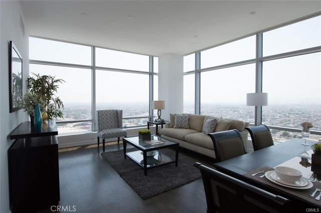 900 W Olympic Boulevard - Photo 1