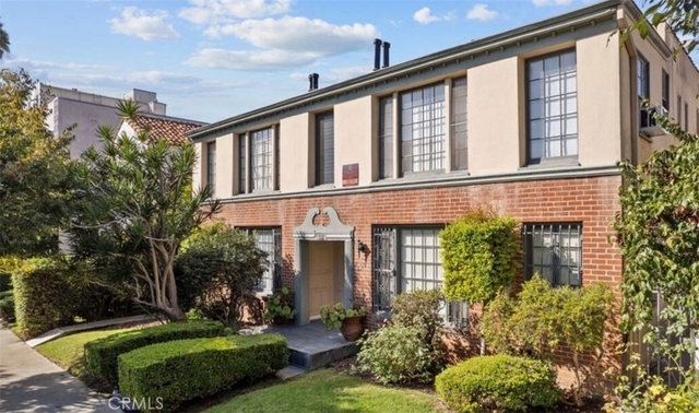209 S Reeves - Photo 1