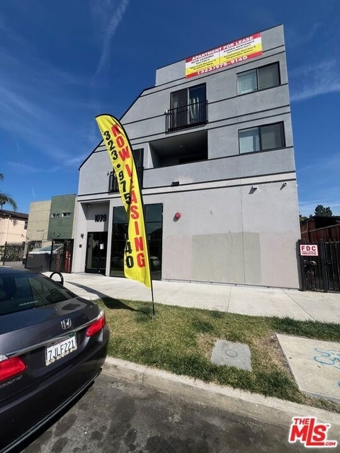 1039 E 28th Street - Photo 1