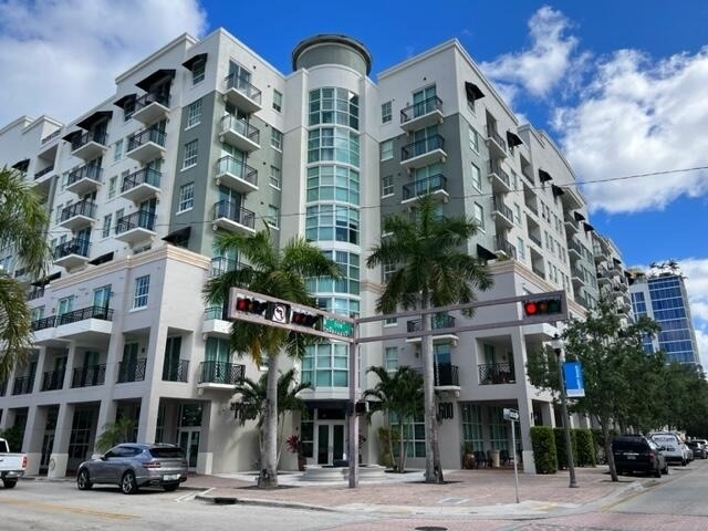 600 S Dixie Highway - Photo 1