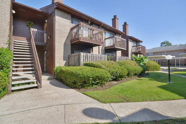 12905 Woodforest Boulevard - Photo 1