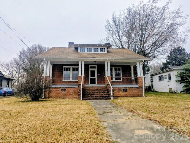 936 W Front Street - Photo 1