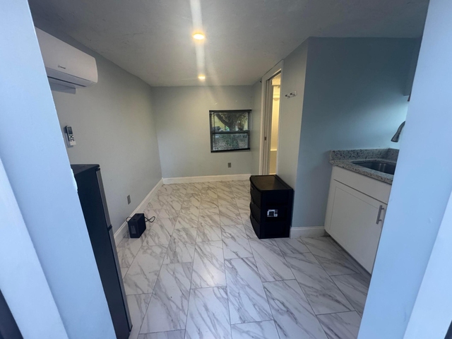 173 W 16th Street - Photo 1