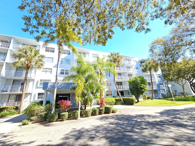 470 Executive Center Drive - Photo 1