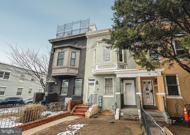 1521 3rd Street Nw - Photo 1