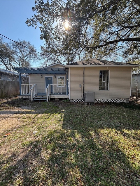 4106 Darby Street - Photo 1