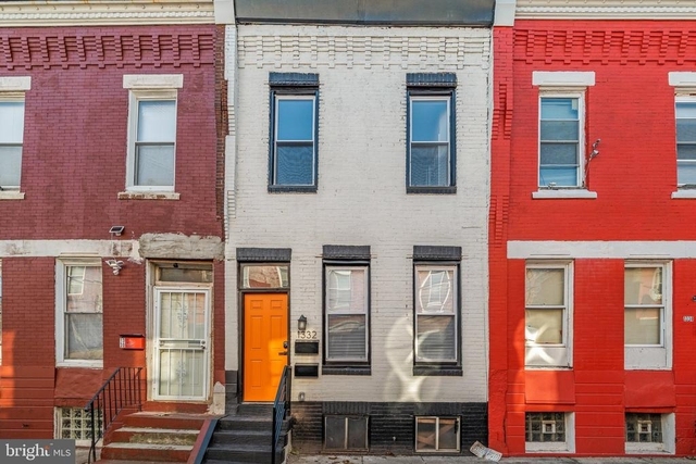 1332 W Toronto Street - Photo 1