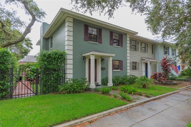 702 W Bay Street - Photo 1