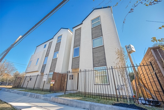 1718 Hardy Street - Photo 1