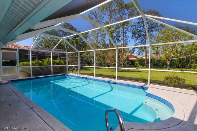 333 Wentworth Court - Photo 1