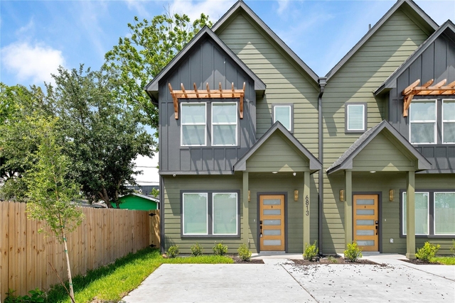 6813 Parkhurst Drive - Photo 1