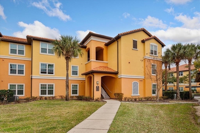 5455 Vineland Road - Photo 1