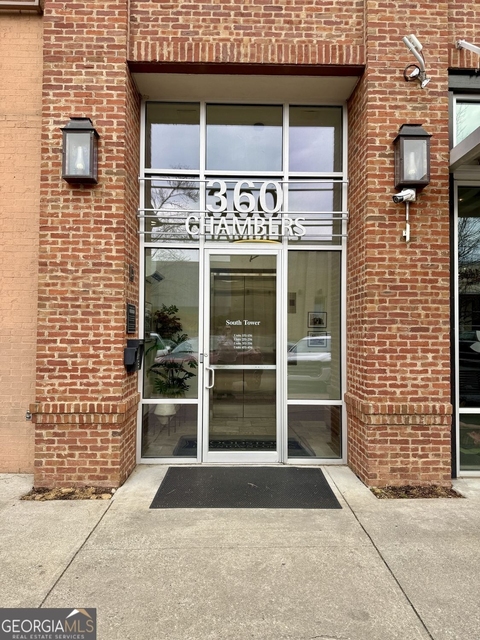 360 Chambers Street - Photo 1