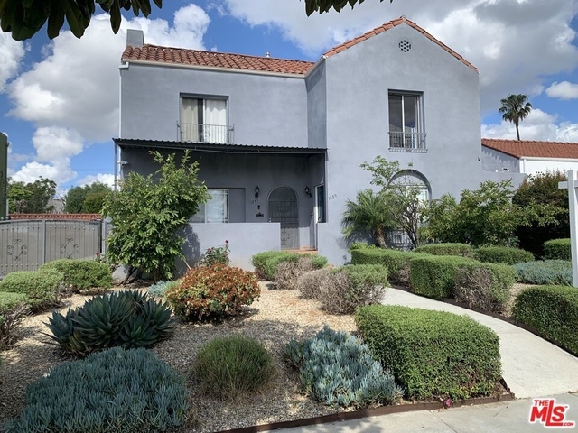 1239 S Hudson Avenue - Photo 1