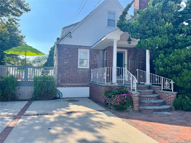 89 Lynbrook - Photo 1