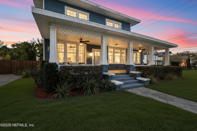 2843 Oak Street - Photo 1
