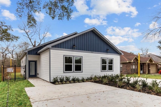 1010 Junell Street - Photo 1