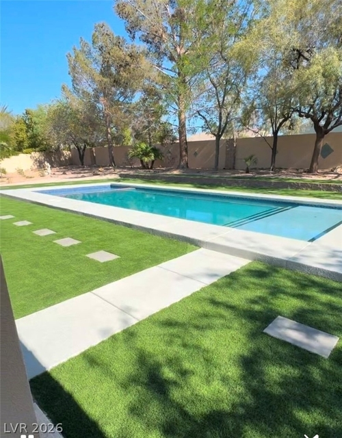 385 Glenridding Street - Photo 1