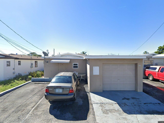 1707 Thomas Street - Photo 1